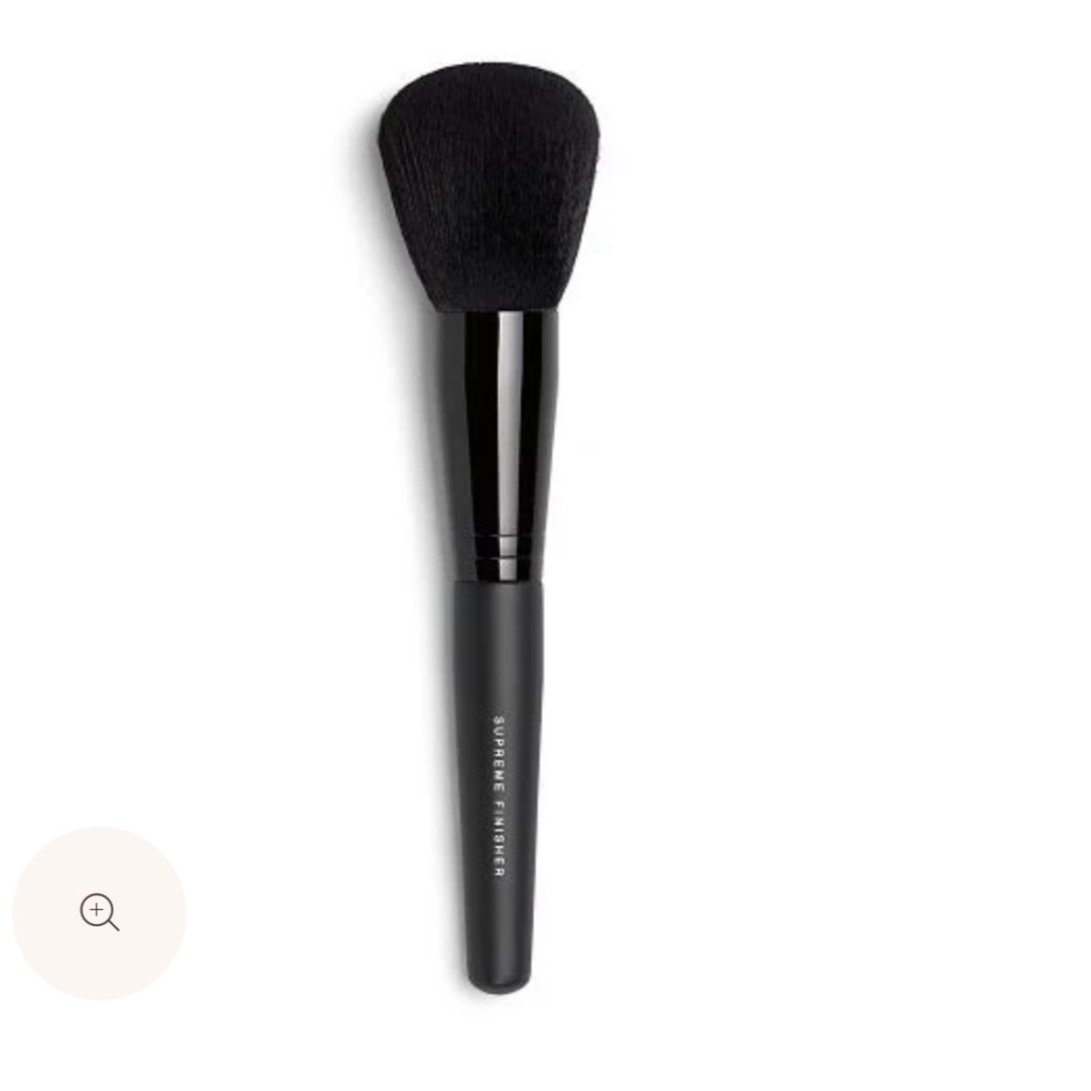 Bare Minerals Supreme Finisher Brush multi use powder blush bronzer highlighter